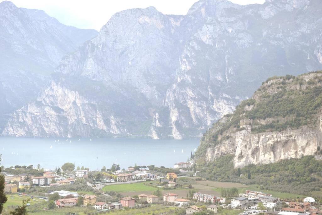 Appartamento Sunrise - Centro Storico N2 ريفا ديل غاردا المظهر الخارجي الصورة